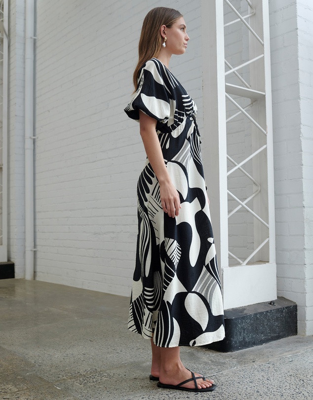 ST MRLO - Blossom Midi Dress