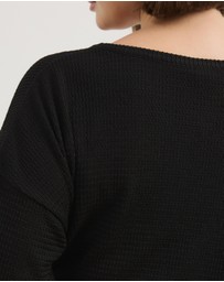 Atmos&Here Curvy - Monica Textured Tie T-Shirt