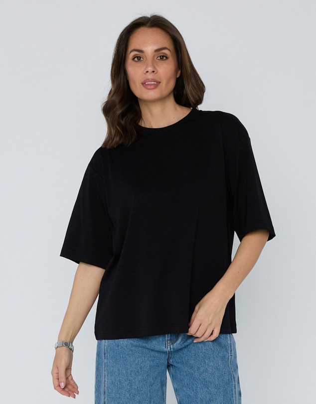 ALEXANDRA - Baltis T-Shirt Black