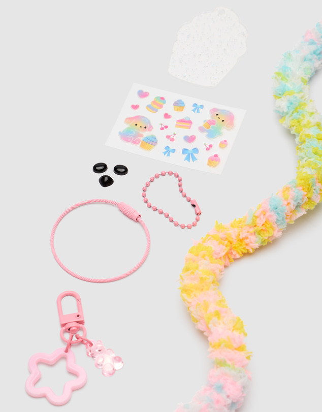 Seed Heritage - Tiger Tribe Bag Charm Kit Fluffy Dog