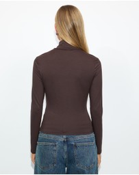 Dazie - Lila Turtleneck Jersey Top
