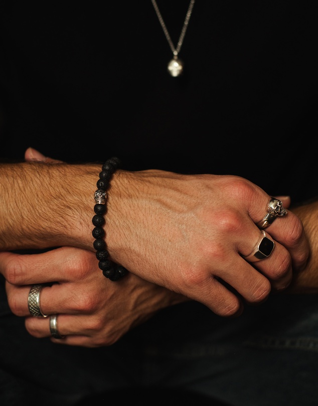 Kuzzoi - ICONIC EXCLUSIVE - Lava Bead Bracelet with Skull in 925 Sterling Silver