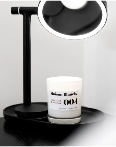 Maison Blanche - 004 Bergamot & Tobacco - Medium Candle