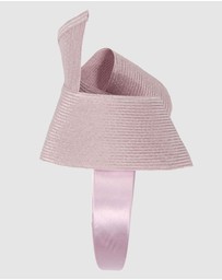 Max Alexander - Modern Twisted Racing Fascinator