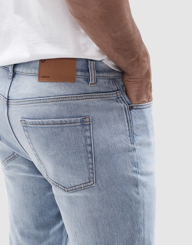 UNISON - Slim Tapered Jean