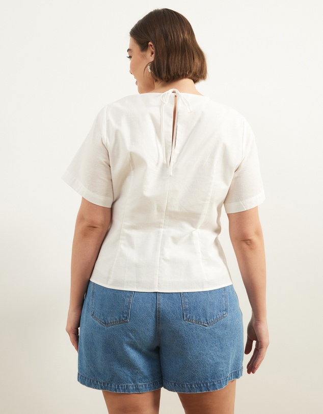 Atmos&Here Curvy - Maya Pin Tuck Linen Blend Top