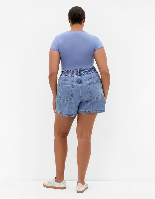 City Chic - Plus size Stretch Waist Denim Short - mid wash