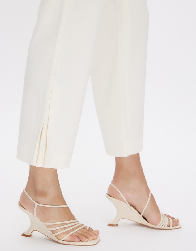 Minima Esenciales - Leland Skinny Leg Pleat Detail Pants