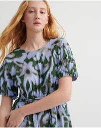 Kowtow - Illustrate Dress
