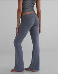 Leelo Active - Lounge Flare Pants - ICONIC EXCLUSIVE