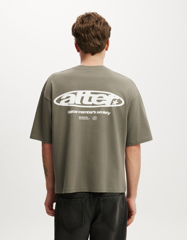 Cotton On - Cropped Fit Graphic T-Shirt