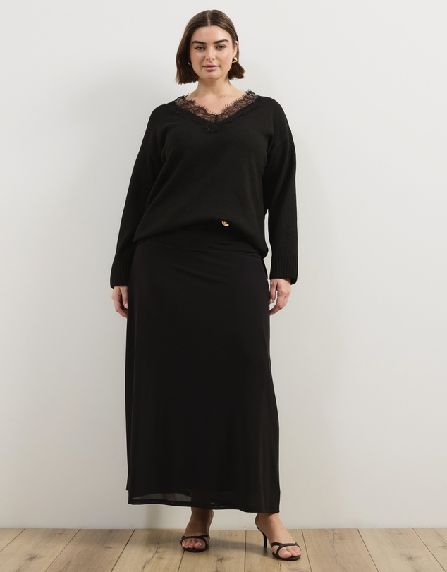 Atmos&Here Curvy - Teo V Neck Knit Jumper With Lace Trim