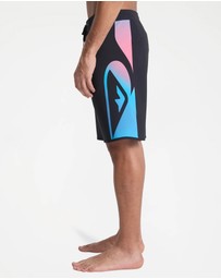 Quiksilver - Mens Surfsilk Holmes 20