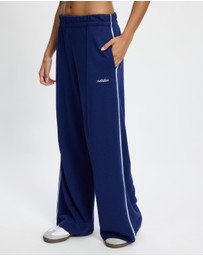 adidas Sportswear - Seasonal Essentials Colorpop Pants With Embroidered Graphic
