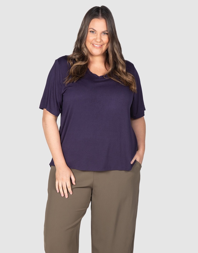 Love Your Wardrobe - Kelly Dipped Hem T-shirt
