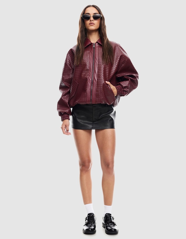 Lioness - Kenny Bomber