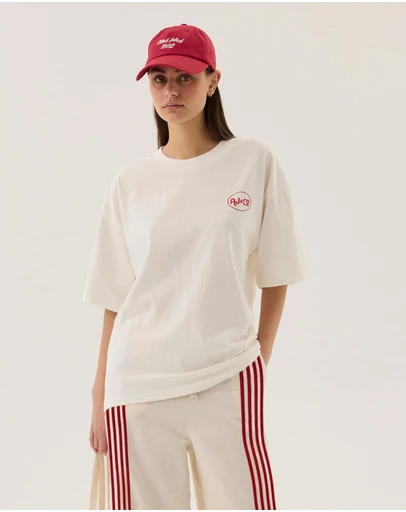 Araminta James - Chillin Tee