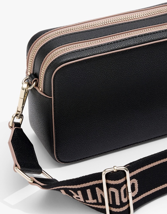Country Road - Contrast Camera Bag