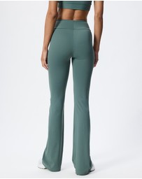 AVE Active - Shape Flare Leggings