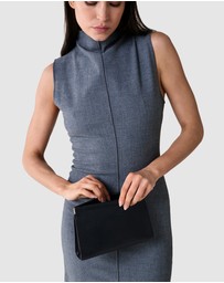 Kinnon - Jones Pouch
