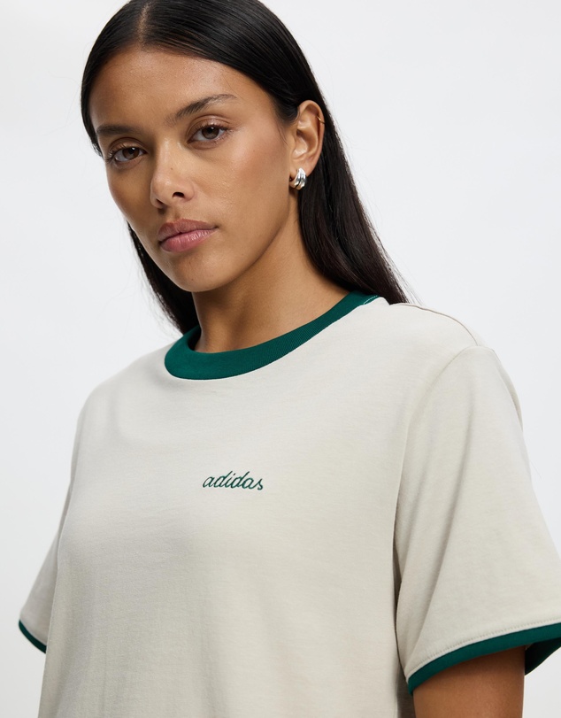 adidas Sportswear - Seasonal Essentials Colorpop T-Shirt With Embroidered Graphic