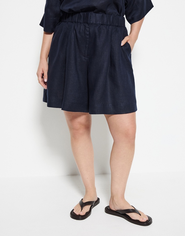 Commonry - Lucie Short