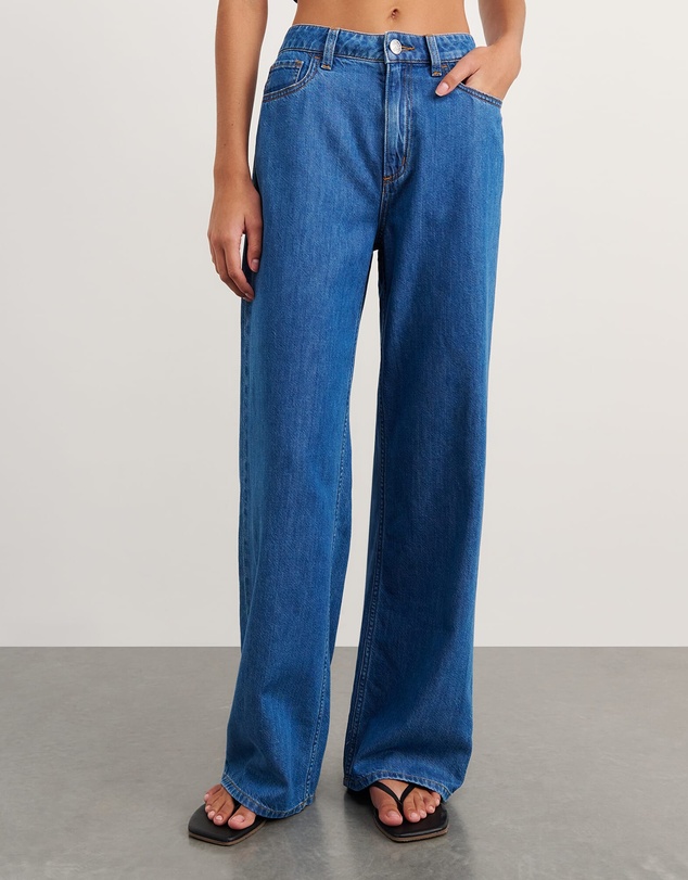 Jag - Loe Mid Rise Straight Jean
