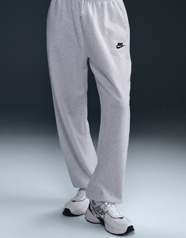Nike - Sportswear Club Fleece Mid-Rise Oversized Sweatpants