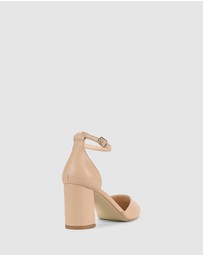 Verali - Eli Closed Toe Block Heels
