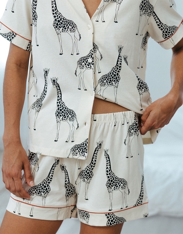 Chelsea Peers - Organic Cotton Giraffe Print Short Pyjama Set