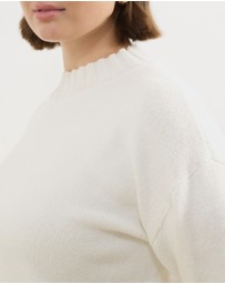 Atmos&Here Curvy - Classic Crew Knit Jumper