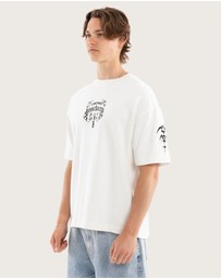 Kiss Chacey - Chains Loopback Street Tee