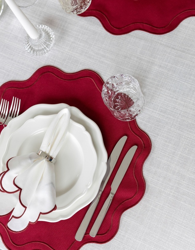 Tablescaped - Burgundy Dreams - Set of 4 Placemats