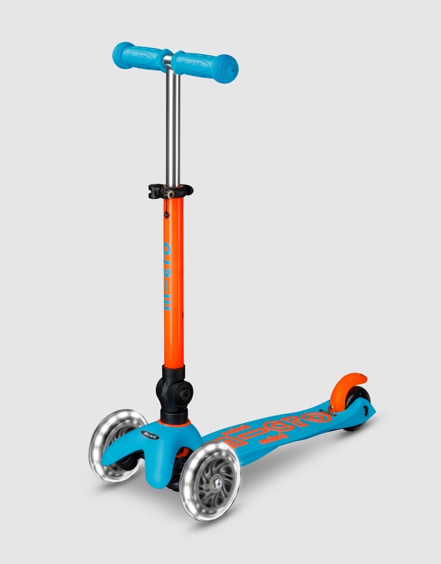Micro Scooters - Micro Mini Deluxe Foldable LED
