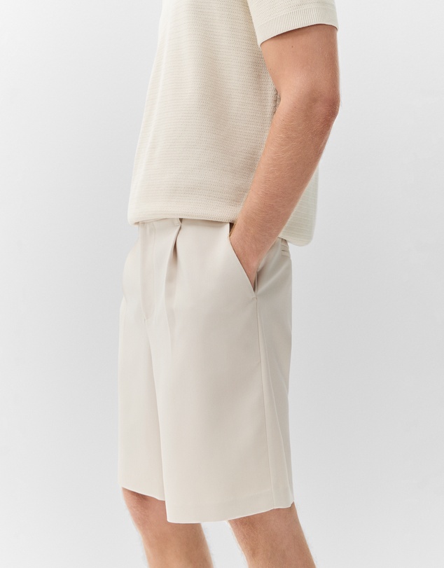 UNISON - Cayman Pleat Front Short
