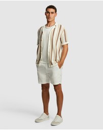 yd. - Manta Linen Short