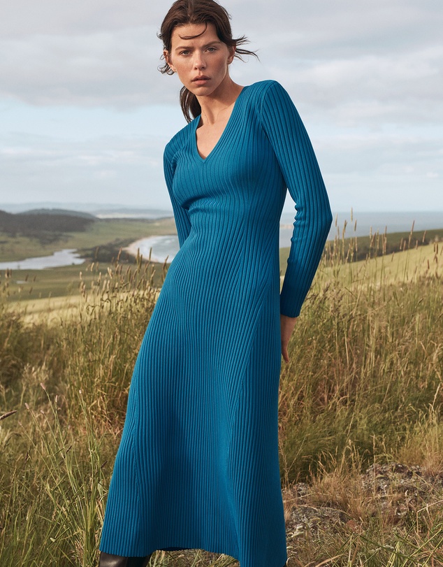 Witchery - Crepe V Neck Knit Dress