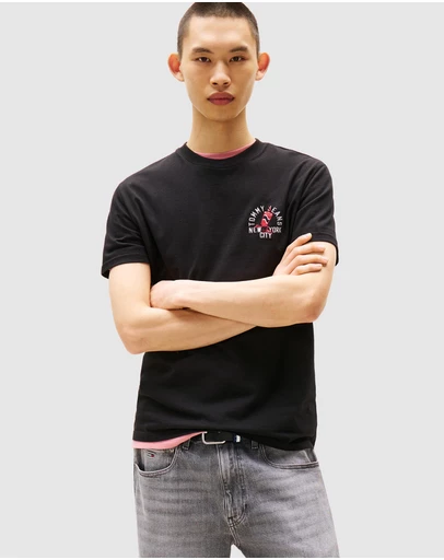 Tommy Jeans - Regular Small Motif Tee