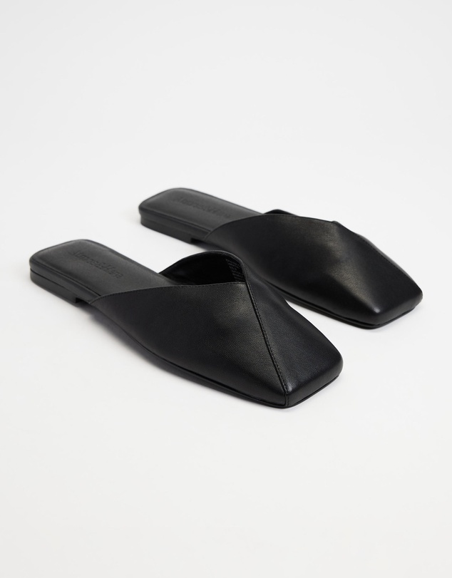 Atmos&Here - Sylvie Square Toe Leather Flats