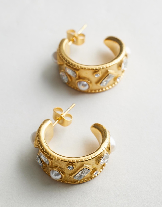 Moira Hughes - The White Label - The Jordan Hoops