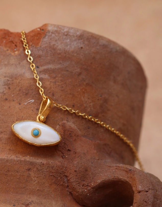 Ottoman Hands - Aretha Mother of Pearl Eye Pendant Necklace
