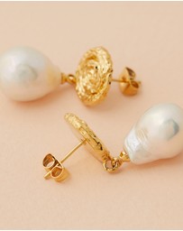 Carly Paiker - Spirallo Pearl Earrings