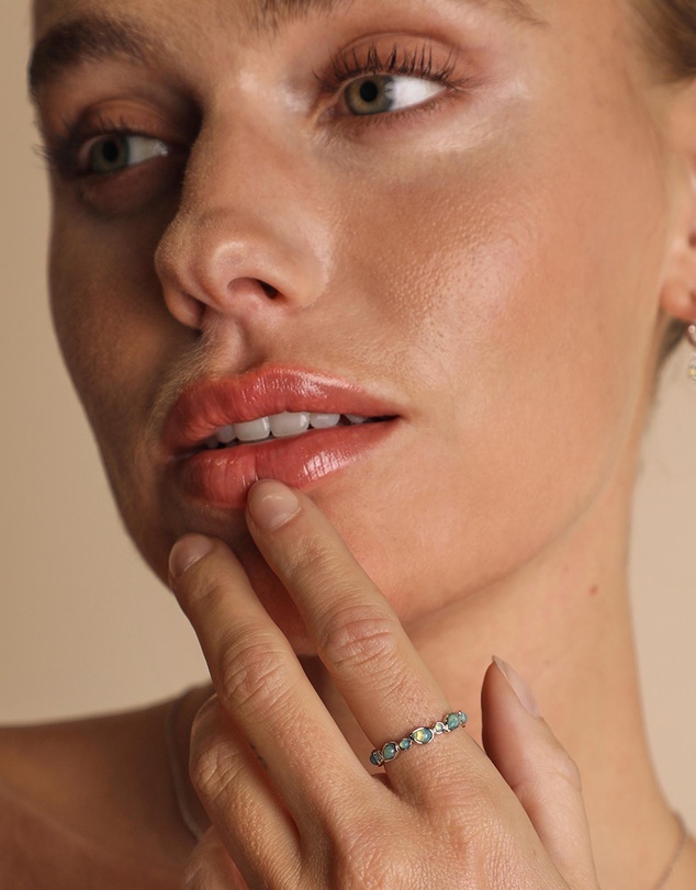 Astrid & Miyu - Opal Pear Bezel Band Ring