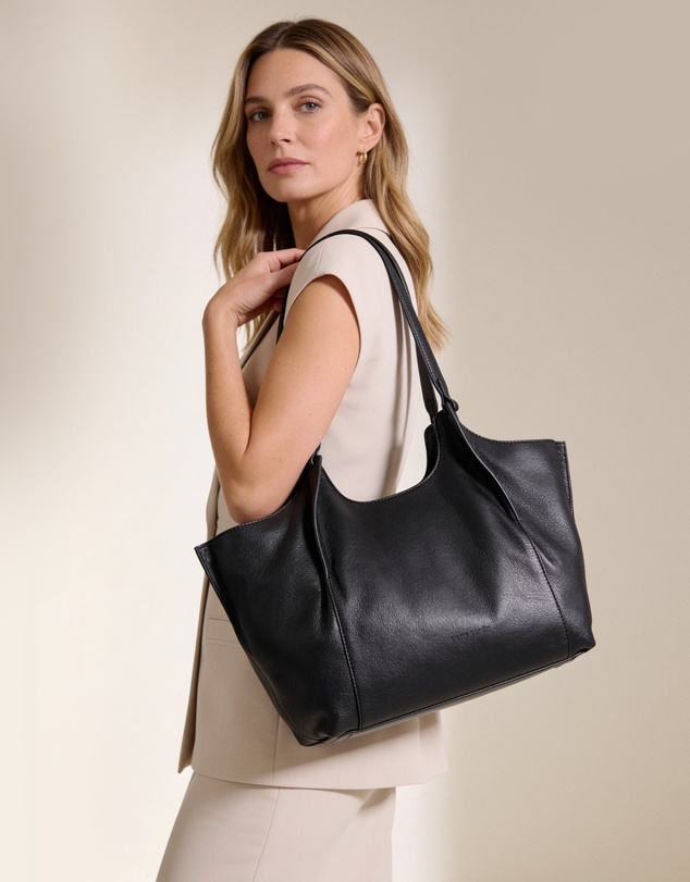Pierre Cardin - Pierre Cardin Genuine Italian Leather Shoulder Bag