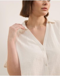 Atmos&Here Curvy - Josie Linen Blend Short Sleeve Shirt
