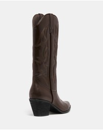 Therapy - Clayton Boots