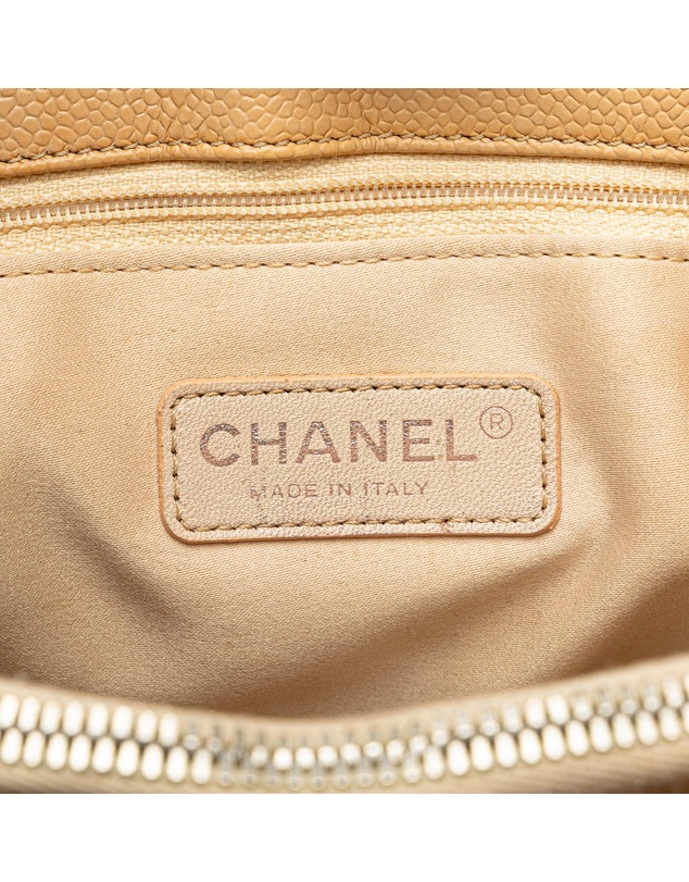Pre-Loved by Azura Reborn - Pre-Loved chanel Classic Quilted Tote Chain Strap