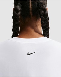 Nike - Nike Oversized Dri-FIT Short-Sleeve T-Shirt