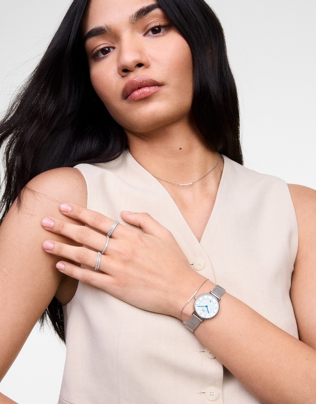 Daniel Wellington - Petite 28mm Roman Numerals Date Sterling S