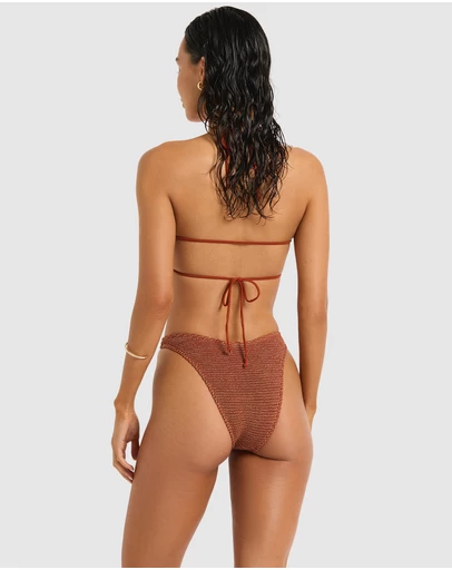 Bond-Eye Swimwear - Scene Brief